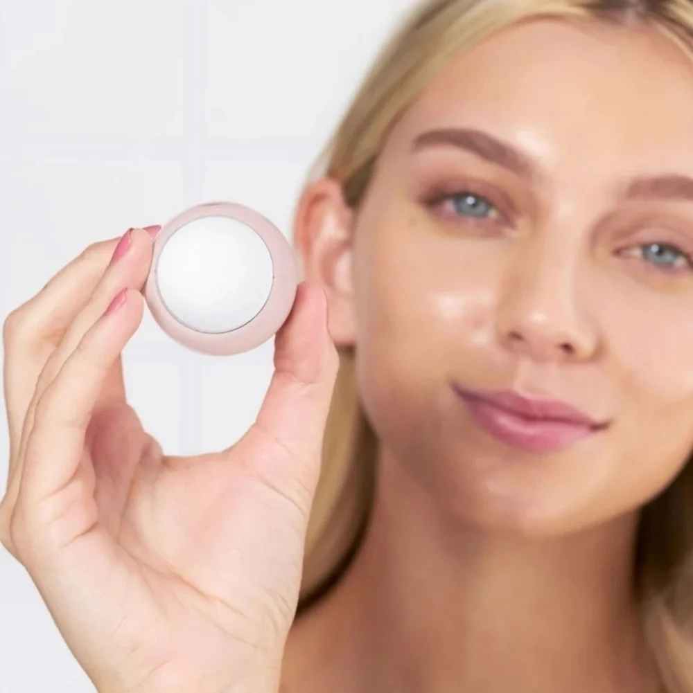NIB Cryo-Ice Sake Roller (BLUSH EDITION)